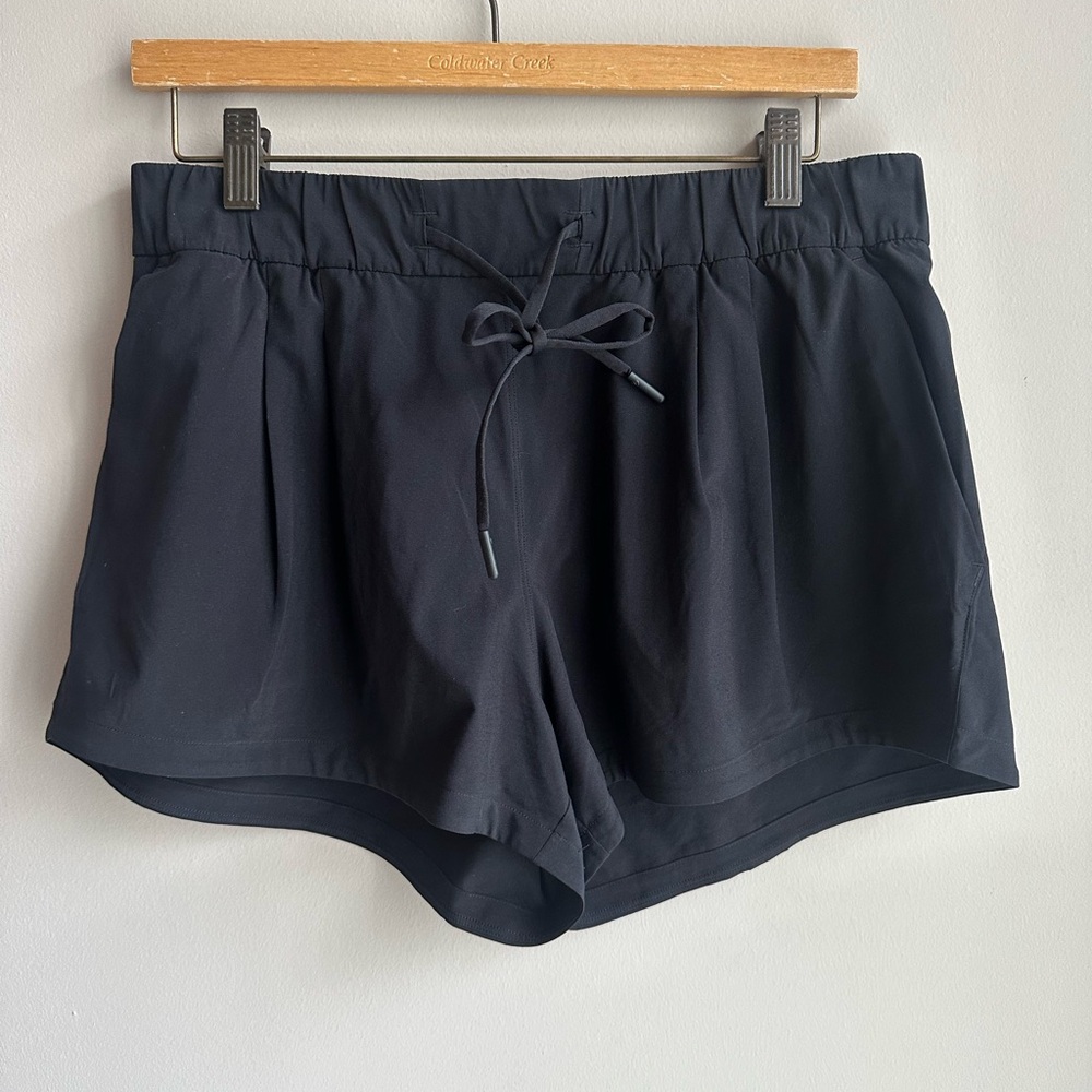 Lululemon Women's Black Shorts